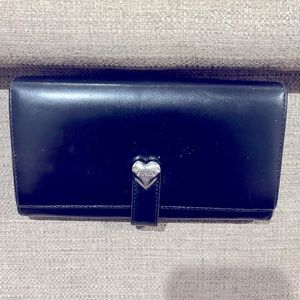 FURLA Black Leather Trifold Wallet Credit Card Holder with Heart Logo Snap Close